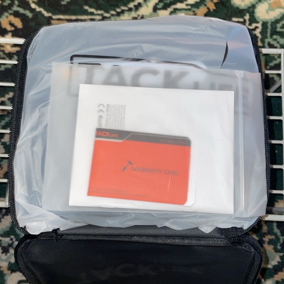 TACKLIFE A6 Car Tire Inflator 12V DC Portable Air Compressor Orange (NIB) - Picture 5 of 6